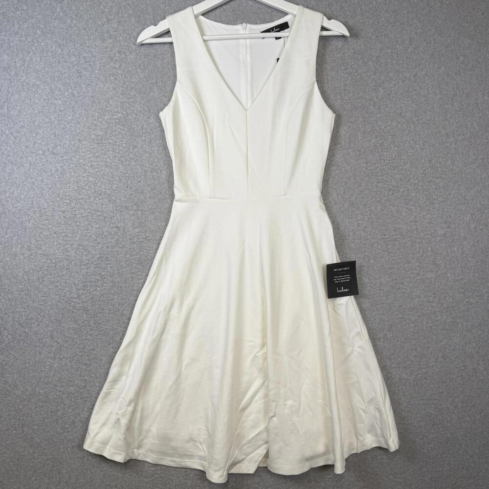 Brand New Lulus Women's Size XS White Bon Appetit Mini Skater Dress Fit Flare
